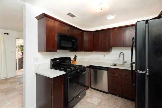 10416 Clybourn Avenue, Shadow Hills, CA 91040