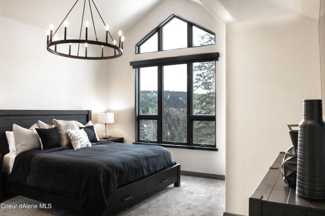 27 The Glades, 2C, Sandpoint, ID 83864