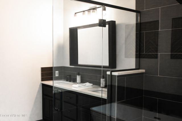 27 The Glades, 2C, Sandpoint, ID 83864