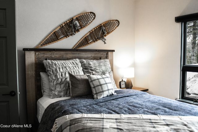 27 The Glades, 2C, Sandpoint, ID 83864