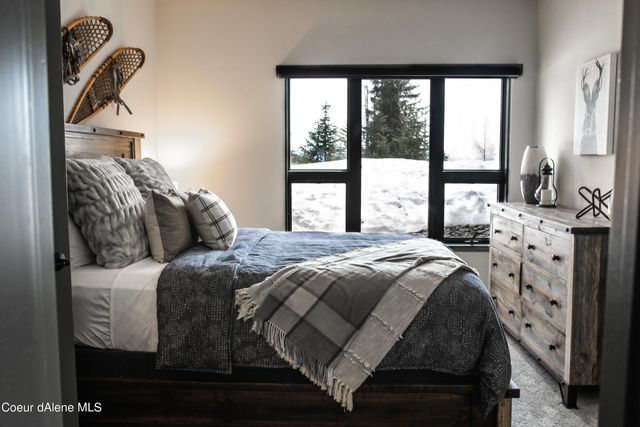 27 The Glades, 2C, Sandpoint, ID 83864