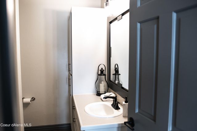 27 The Glades, 2C, Sandpoint, ID 83864