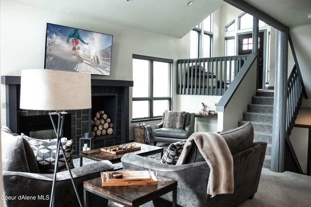 27 The Glades, 2C, Sandpoint, ID 83864