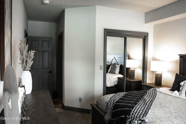 27 The Glades, 2C, Sandpoint, ID 83864