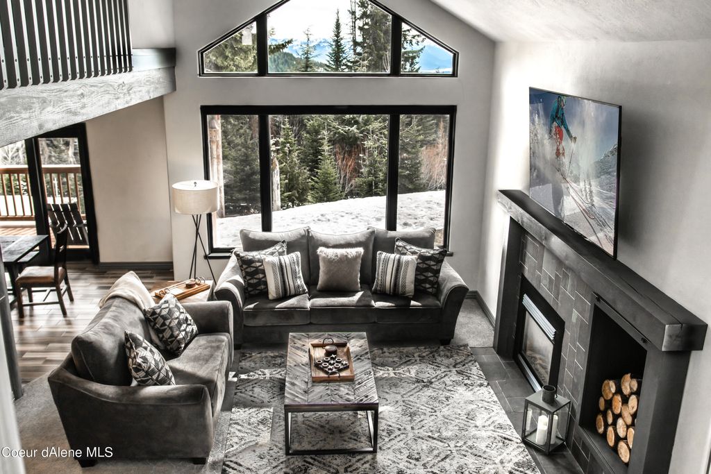 27 The Glades, 2C, Sandpoint, ID 83864