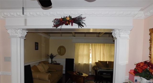 37 Burrs Lane, Dix Hills, NY 11746