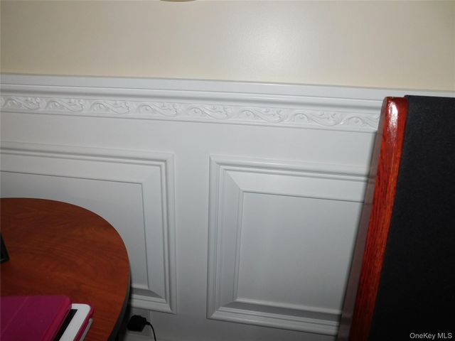 37 Burrs Lane, Dix Hills, NY 11746