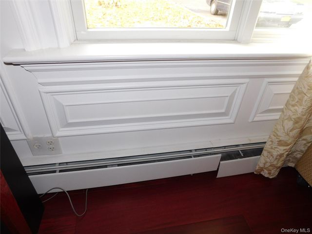 37 Burrs Lane, Dix Hills, NY 11746