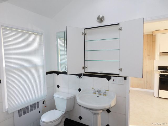 37 Burrs Lane, Dix Hills, NY 11746