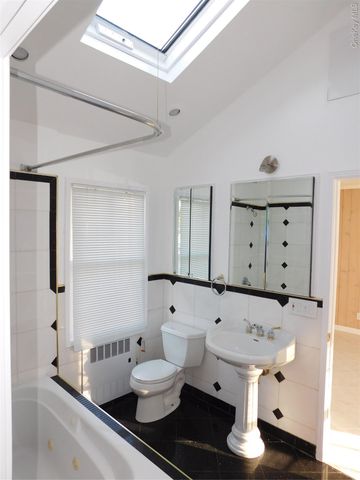 37 Burrs Lane, Dix Hills, NY 11746