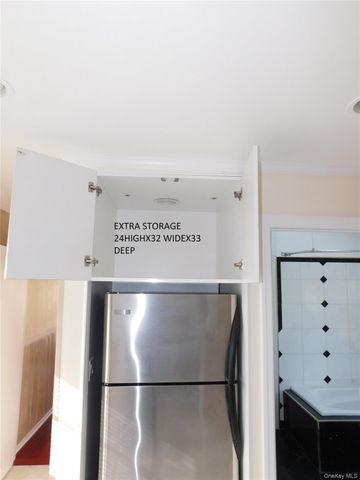 37 Burrs Lane, Dix Hills, NY 11746