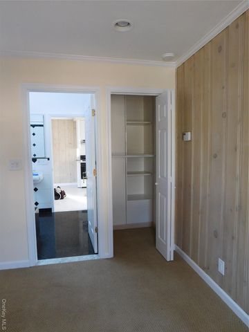 37 Burrs Lane, Dix Hills, NY 11746