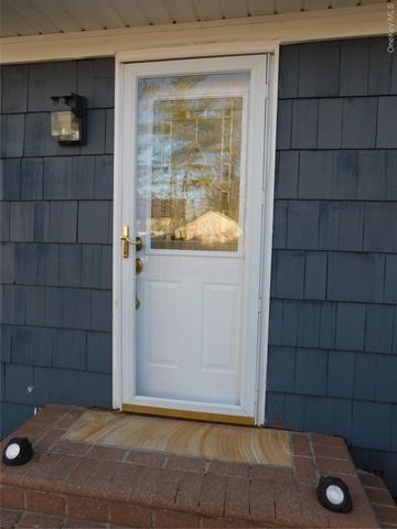 37 Burrs Lane, Dix Hills, NY 11746