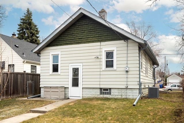 673 Hamline Avenue S, Saint Paul, MN 55116