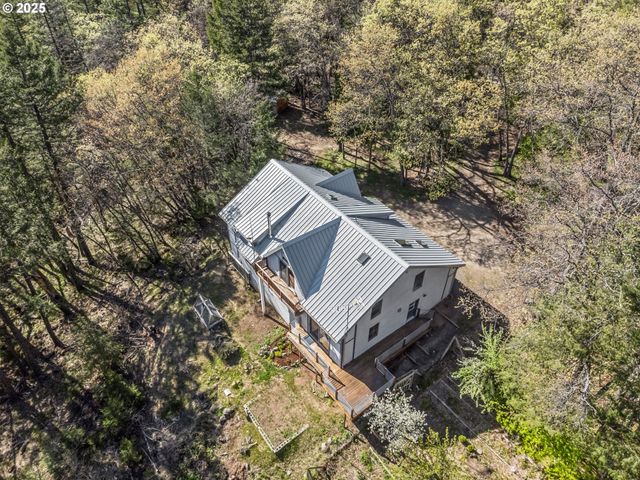 827 TYLER CREEK Rd, Ashland, OR 97520