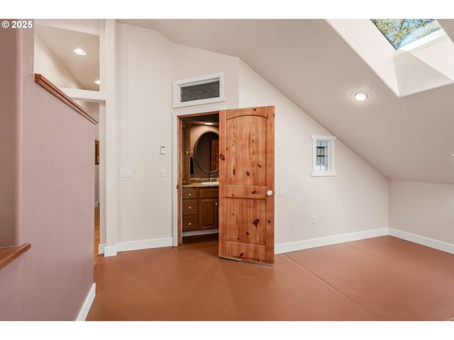 827 TYLER CREEK Rd, Ashland, OR 97520