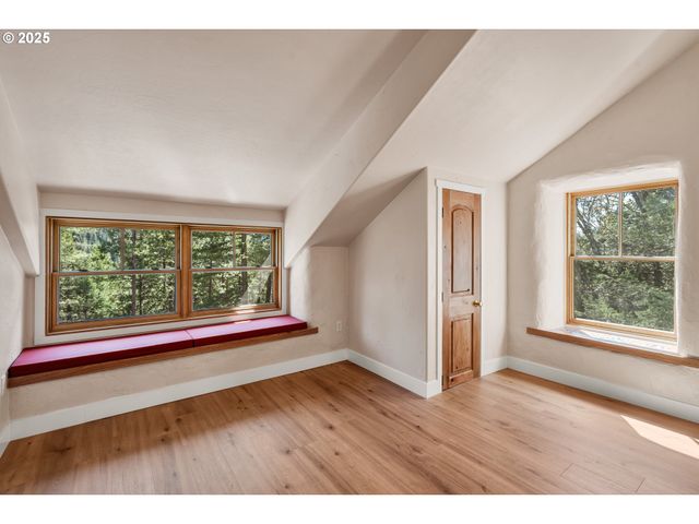 827 TYLER CREEK Rd, Ashland, OR 97520