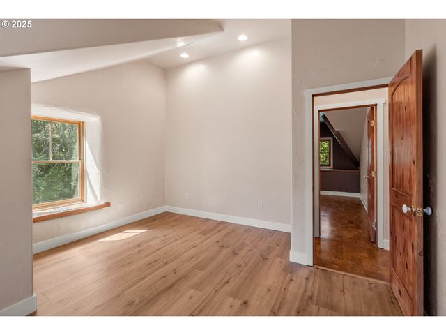 827 TYLER CREEK Rd, Ashland, OR 97520