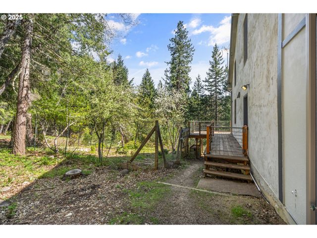 827 TYLER CREEK Rd, Ashland, OR 97520