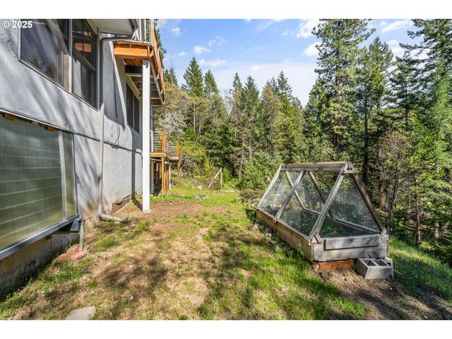 827 TYLER CREEK Rd, Ashland, OR 97520