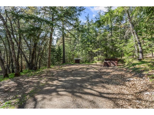 827 TYLER CREEK Rd, Ashland, OR 97520