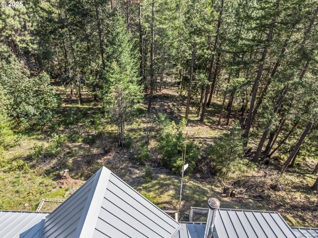 827 TYLER CREEK Rd, Ashland, OR 97520