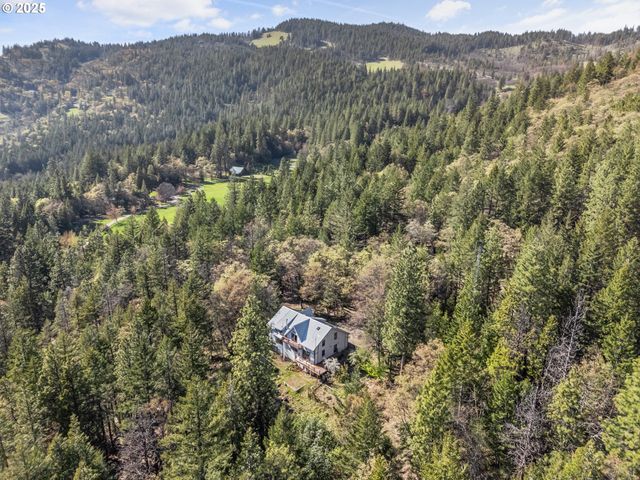 827 TYLER CREEK Rd, Ashland, OR 97520