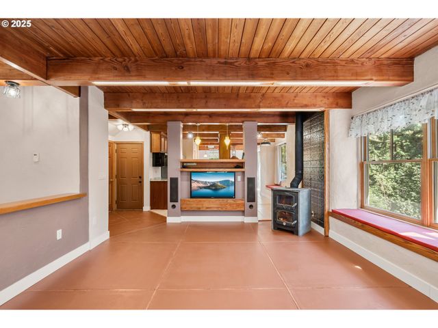 827 TYLER CREEK Rd, Ashland, OR 97520