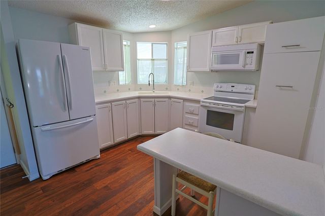 3601 MULLER DR, Zephyrhills, FL 33540