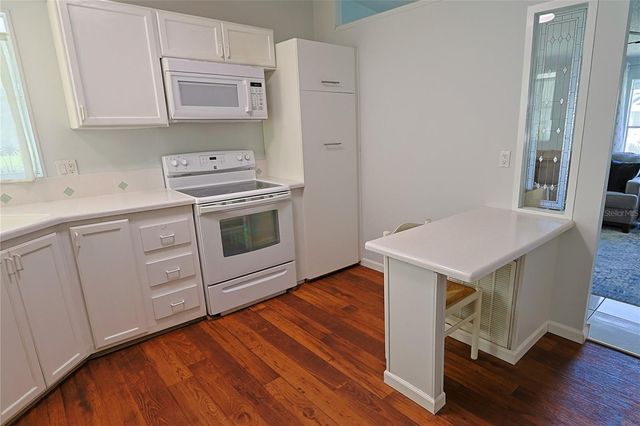 3601 MULLER DR, Zephyrhills, FL 33540