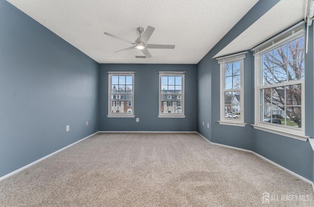 382 Hadleigh Lane, North Brunswick, NJ 08902