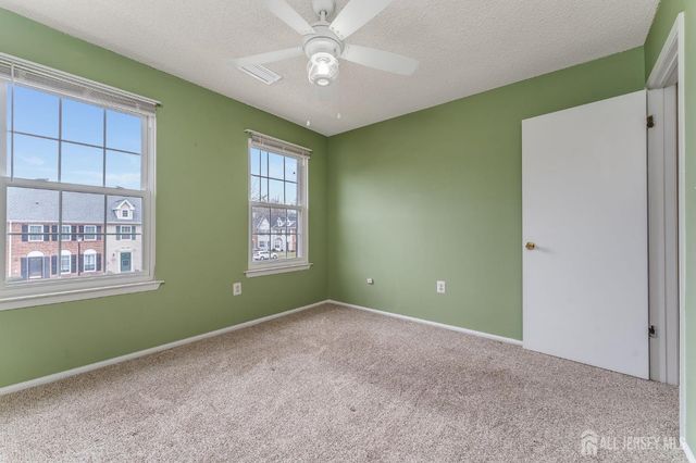 382 Hadleigh Lane, North Brunswick, NJ 08902