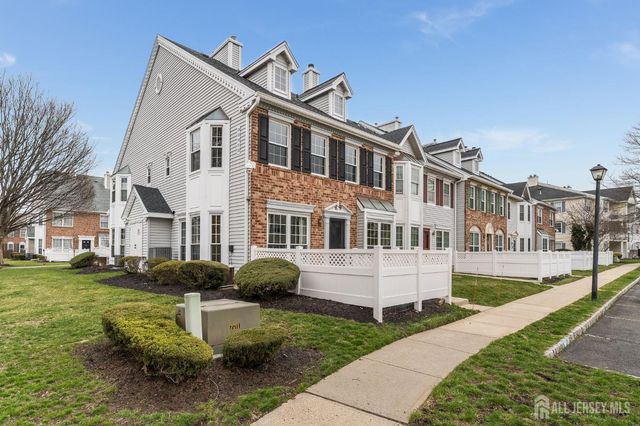 382 Hadleigh Lane, North Brunswick, NJ 08902