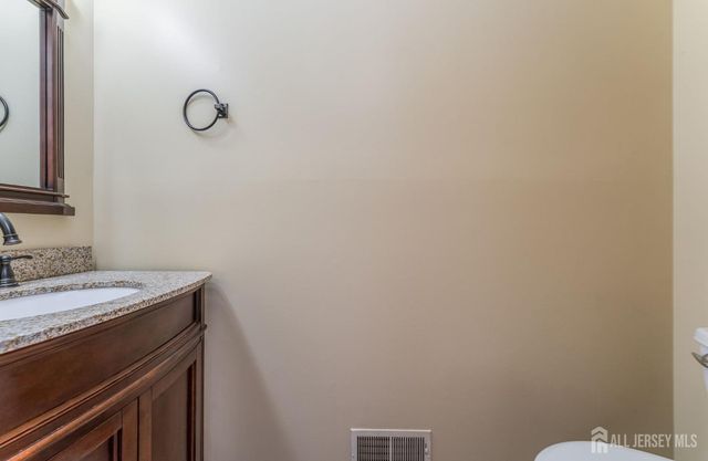 382 Hadleigh Lane, North Brunswick, NJ 08902