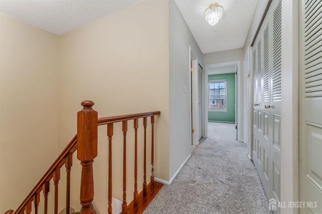 382 Hadleigh Lane, North Brunswick, NJ 08902