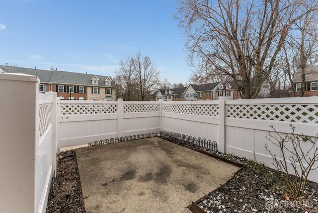 382 Hadleigh Lane, North Brunswick, NJ 08902