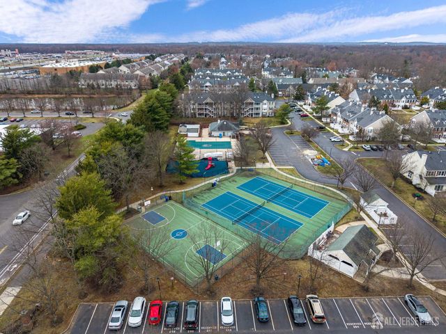 382 Hadleigh Lane, North Brunswick, NJ 08902