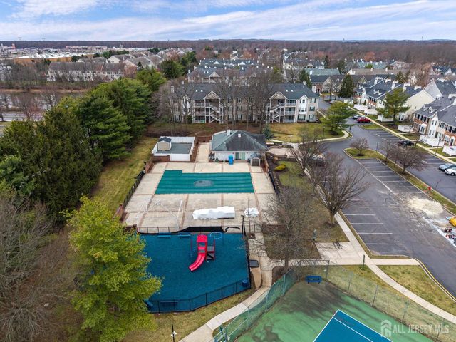 382 Hadleigh Lane, North Brunswick, NJ 08902