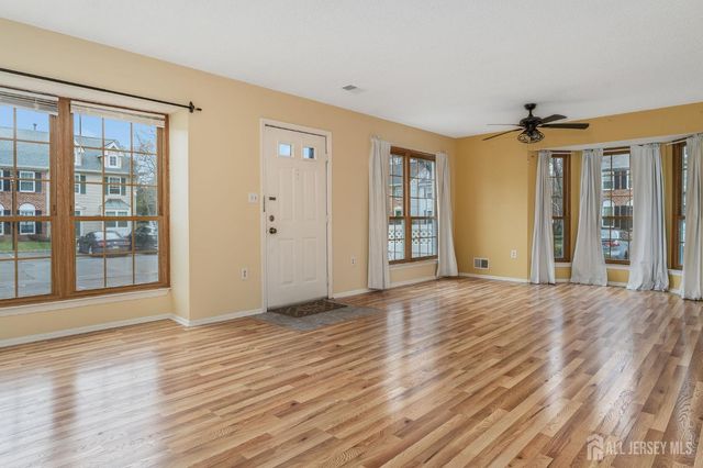 382 Hadleigh Lane, North Brunswick, NJ 08902