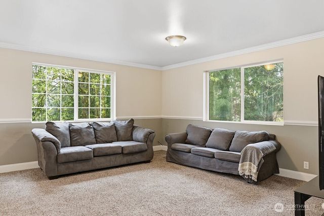 496 Pleasant Drive, Bremerton, WA 98312