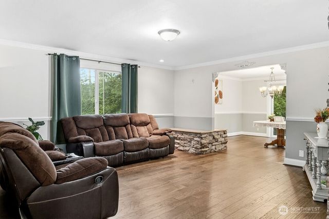 496 Pleasant Drive, Bremerton, WA 98312