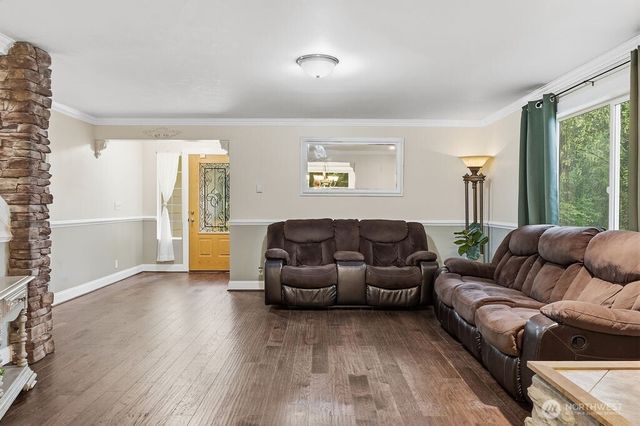 496 Pleasant Drive, Bremerton, WA 98312