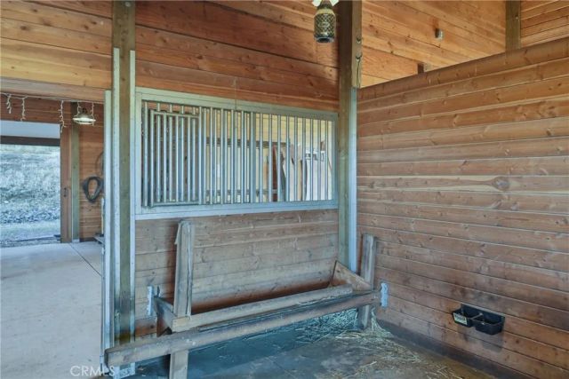 17205 Black Oak Hill, Middletown, CA 95461