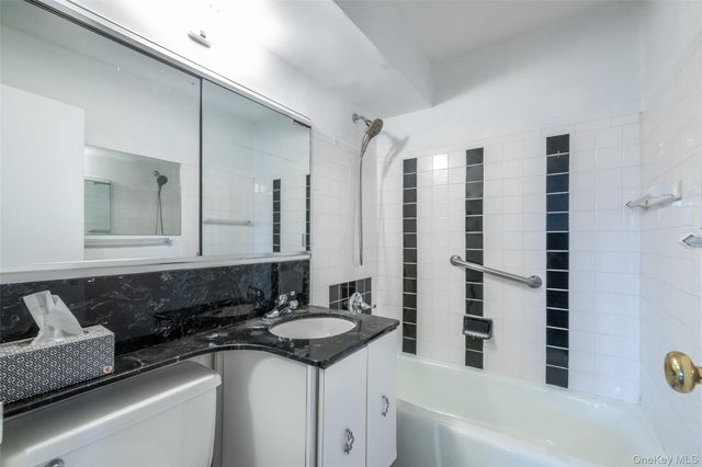 480 Halstead Avenue 4O, Harrison, NY 10528