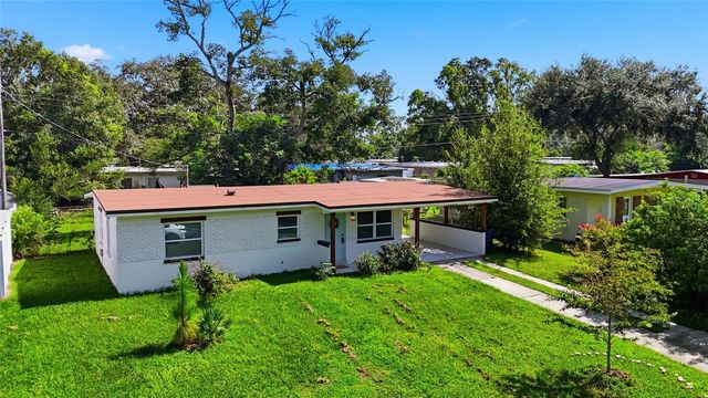 2004 E BROAD STREET, Tampa, FL 33610