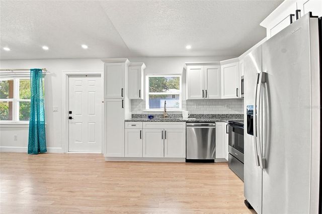2004 E BROAD STREET, Tampa, FL 33610