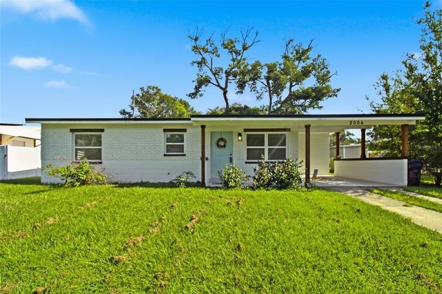 2004 E BROAD STREET, Tampa, FL 33610