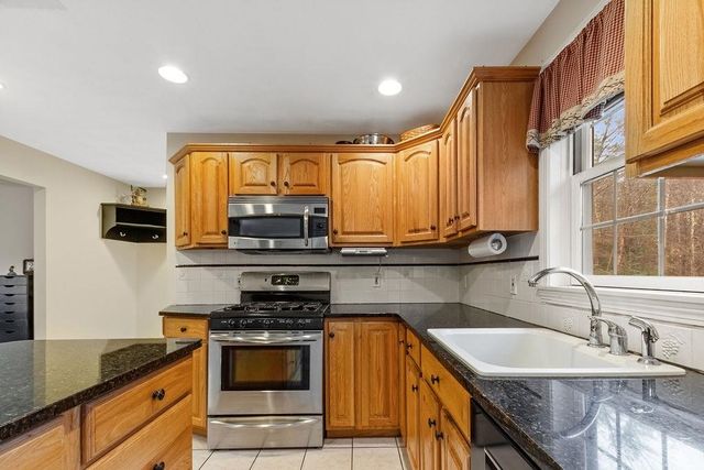 22 Lakewood Drive, Alton, NH 03810