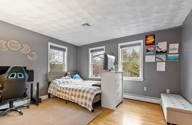 22 Lakewood Drive, Alton, NH 03810