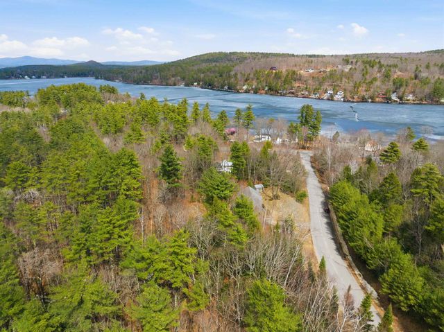 22 Lakewood Drive, Alton, NH 03810